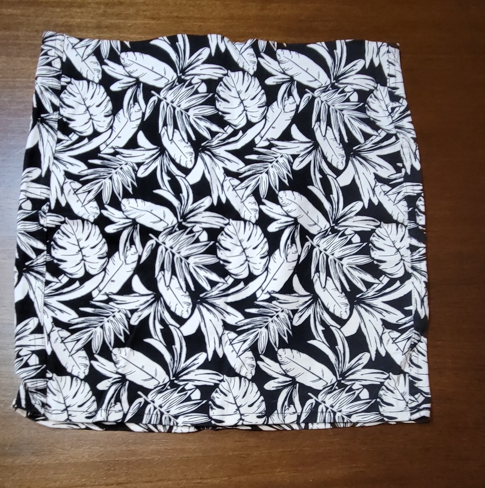 Divided Tropical Mini Skirt
